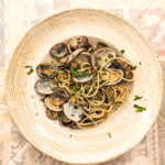 spaghetti alle vongole, catania, ristorante di pesce, cucina tradizionale siciliana