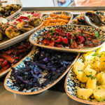 antipasto a buffet, verdure grigliate, prodotti tipici siciliani, catania, ristorante di pesce, cucina tradizionale siciliana